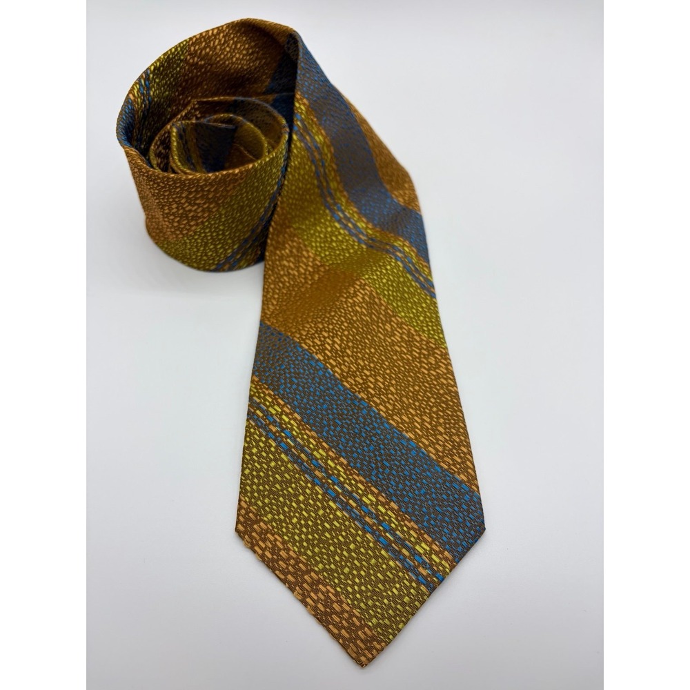 Wemlon by Wembley, Vintage, Textured Necktie, Gold/Blue/Yellow, Stripe Pattern